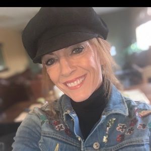 Meet your Posher, Joellyn